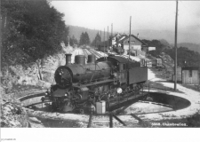 CFF_JS_A35_Locomotive_Chambrelien_La_gare_02