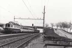 Auvernier 15 CFF Re 44 I 10046 TEE Tr JJR 05-04-1982 Photo Schetty