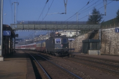 CS22A 28 CFF Re 44 II 11340 verte EC Mt Blanc Auvernier 16-03-1991 DMS CS22A 28