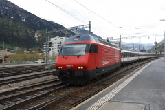 460 055